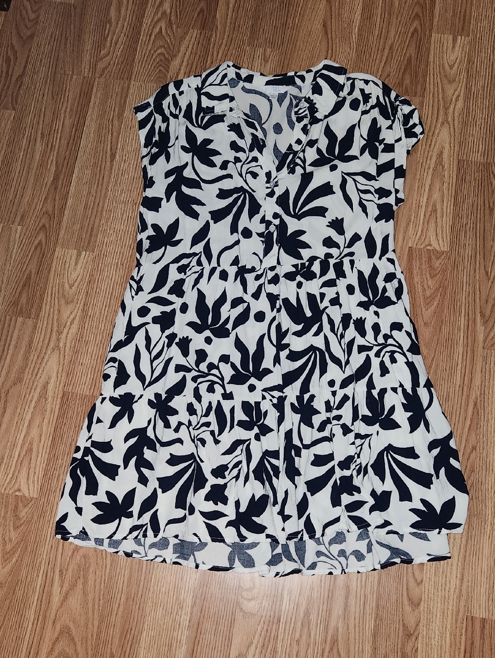 Time and Tru Navy & White Floral Dress